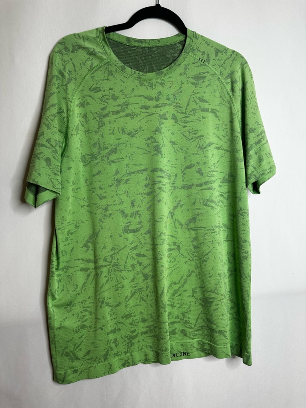 lululemon athletica Short Sleeve Crew - Light Green Pattern